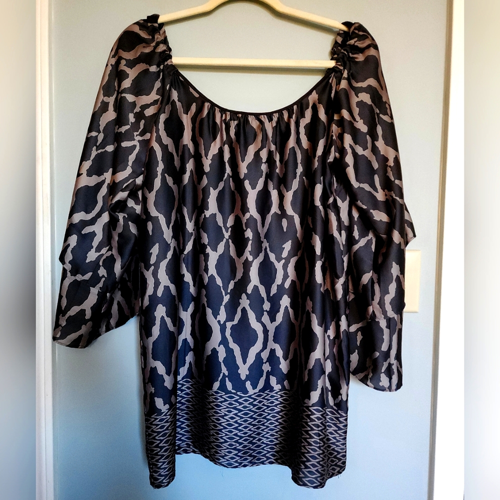 Dressy Tunic Top Size Large
